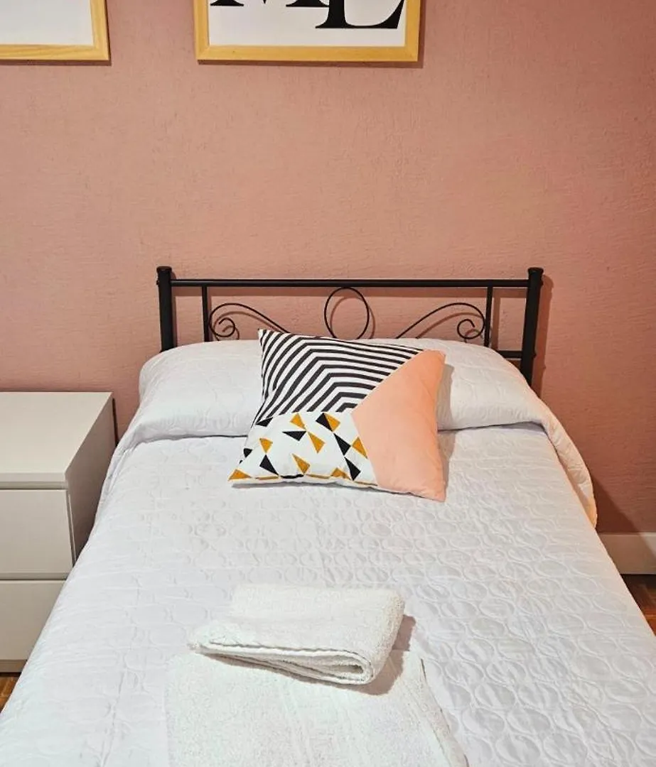 Apartamento Centro Catedral Carrera 27, 1 Plaza De Aparcamiento Y Netflix Gratis Jaén