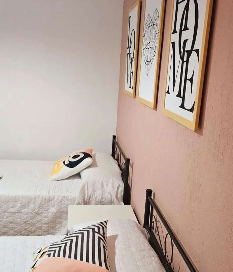 Apartamento Centro Catedral Carrera 27, 1 Plaza De Aparcamiento Y Netflix Gratis Jaén
