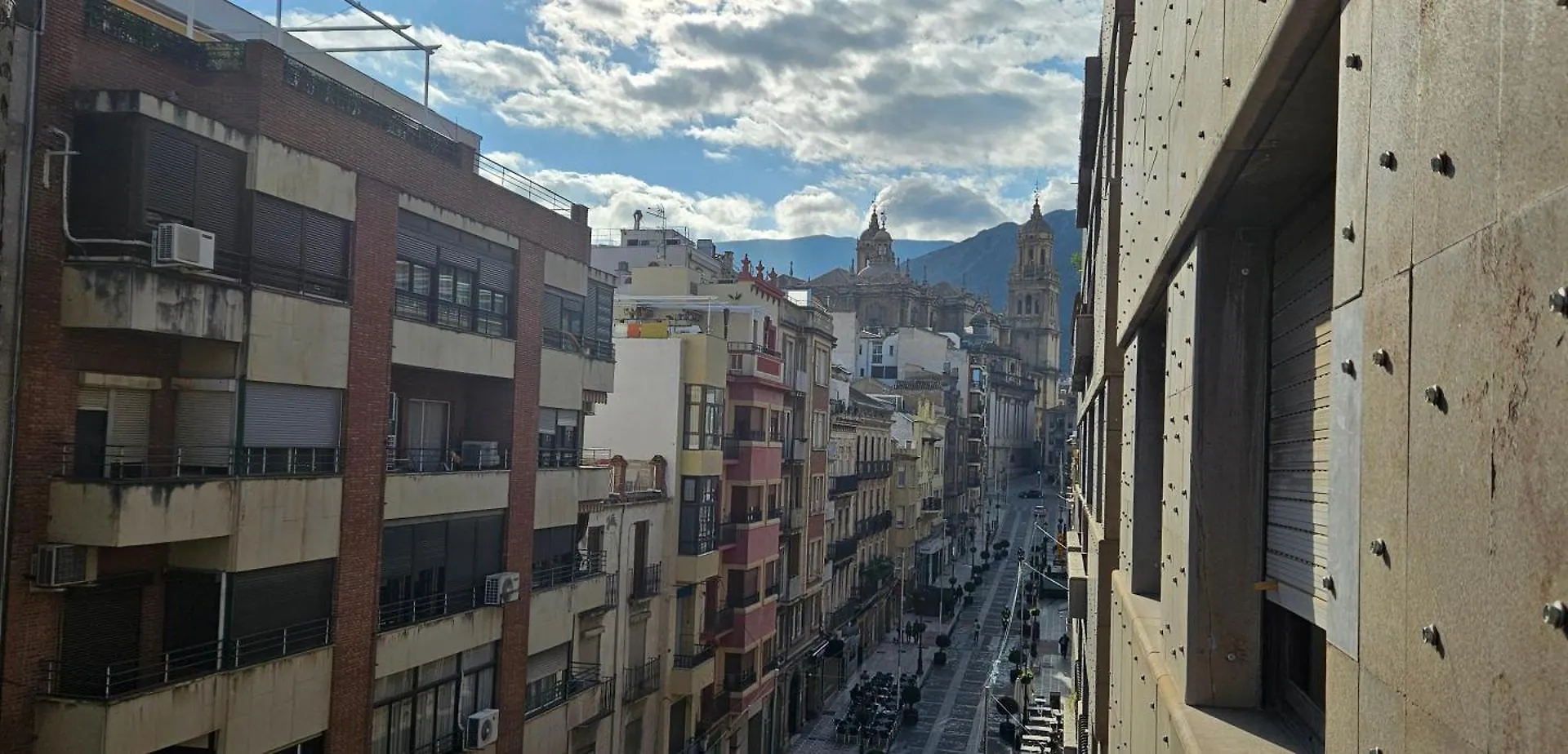 Apartamento Centro Catedral Carrera 27, 1 Plaza De Aparcamiento Y Netflix Gratis Jaén