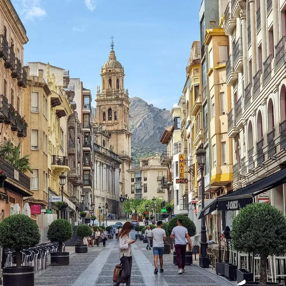 Apartamento Centro Catedral Carrera 27, 1 Plaza De Aparcamiento Y Netflix Gratis Jaén