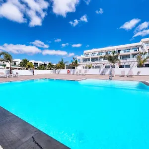 luminosa-vivienda-vacacional-con-vista-a-la-piscina.in-canary-islands.com/