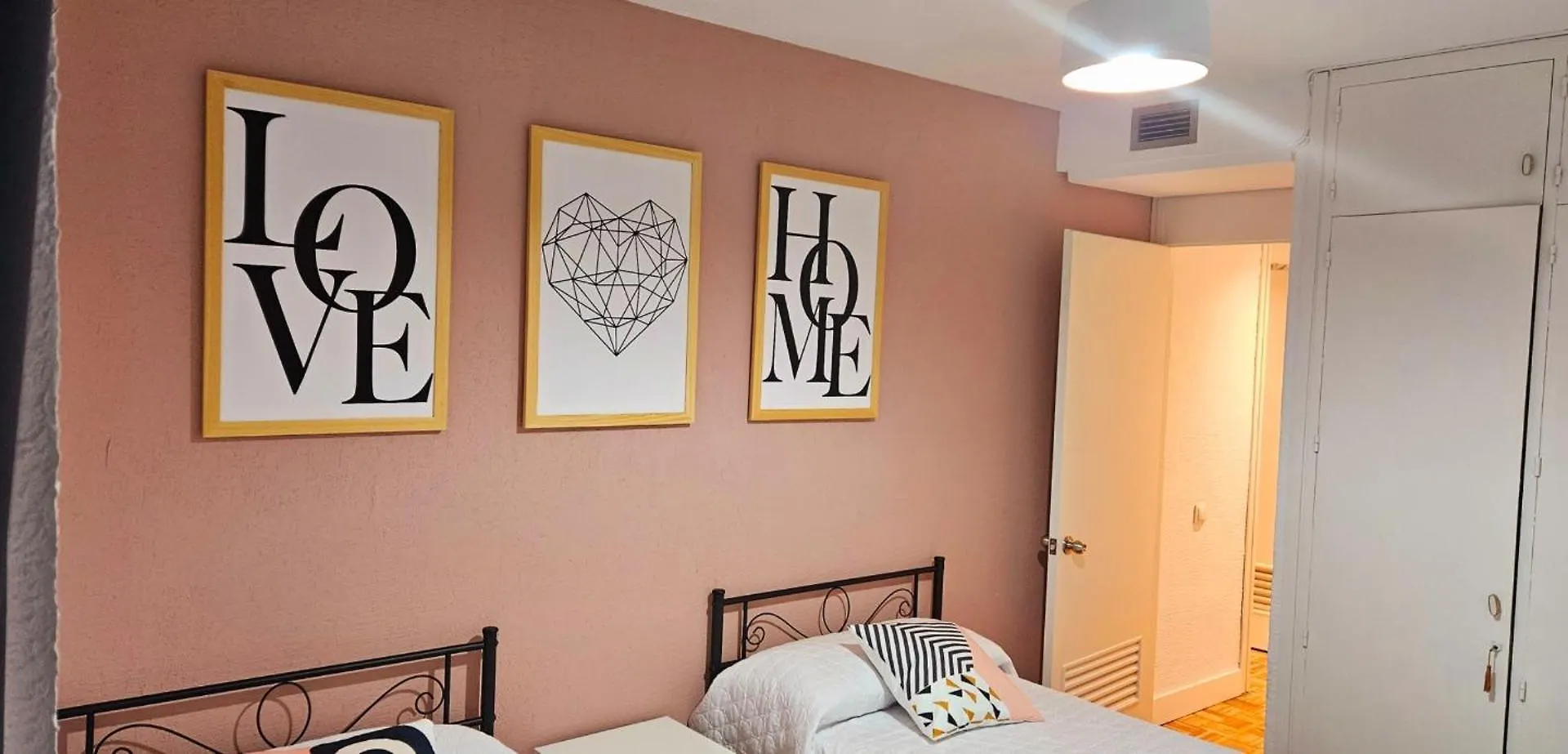Centro Catedral Carrera 27, 1 Plaza De Aparcamiento Y Netflix Gratis Apartment Jaen